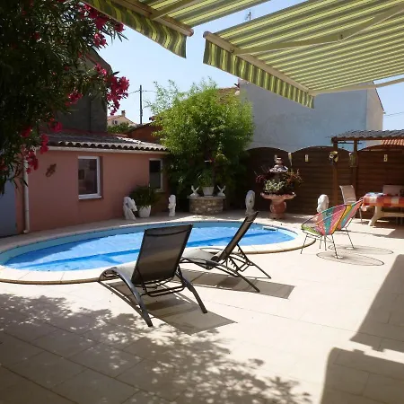 Avec Piscine 10 Minutes Des Plages Villa
